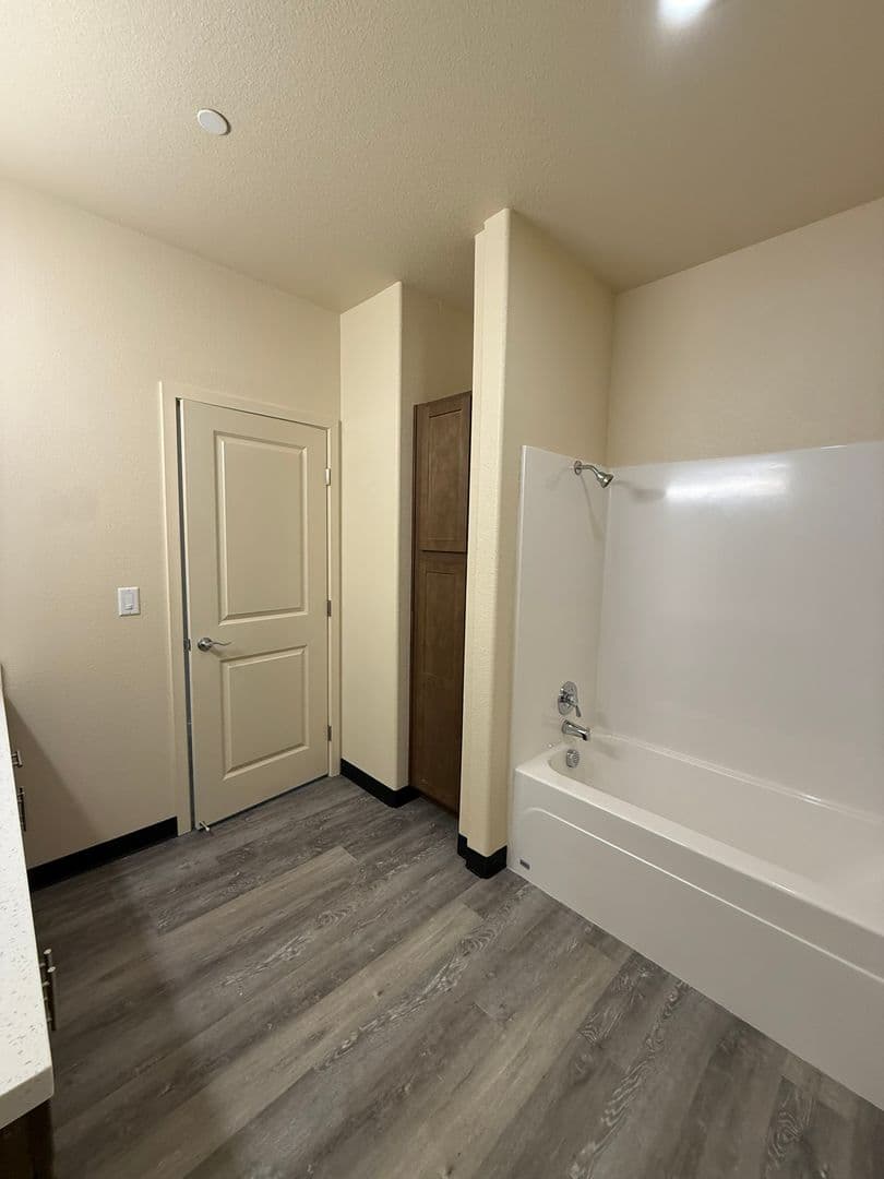 Redding Apartment: 2303 & 2305 Alfreda Way