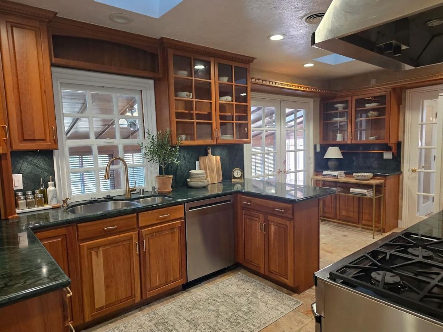 Concord House: 1607 Franrose Lane