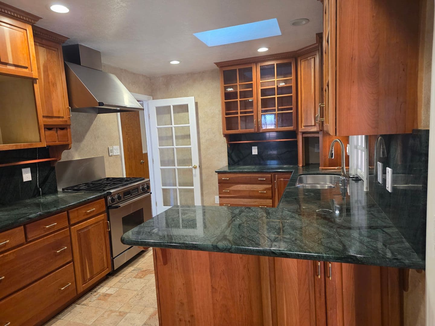 Concord House: 1607 Franrose Lane