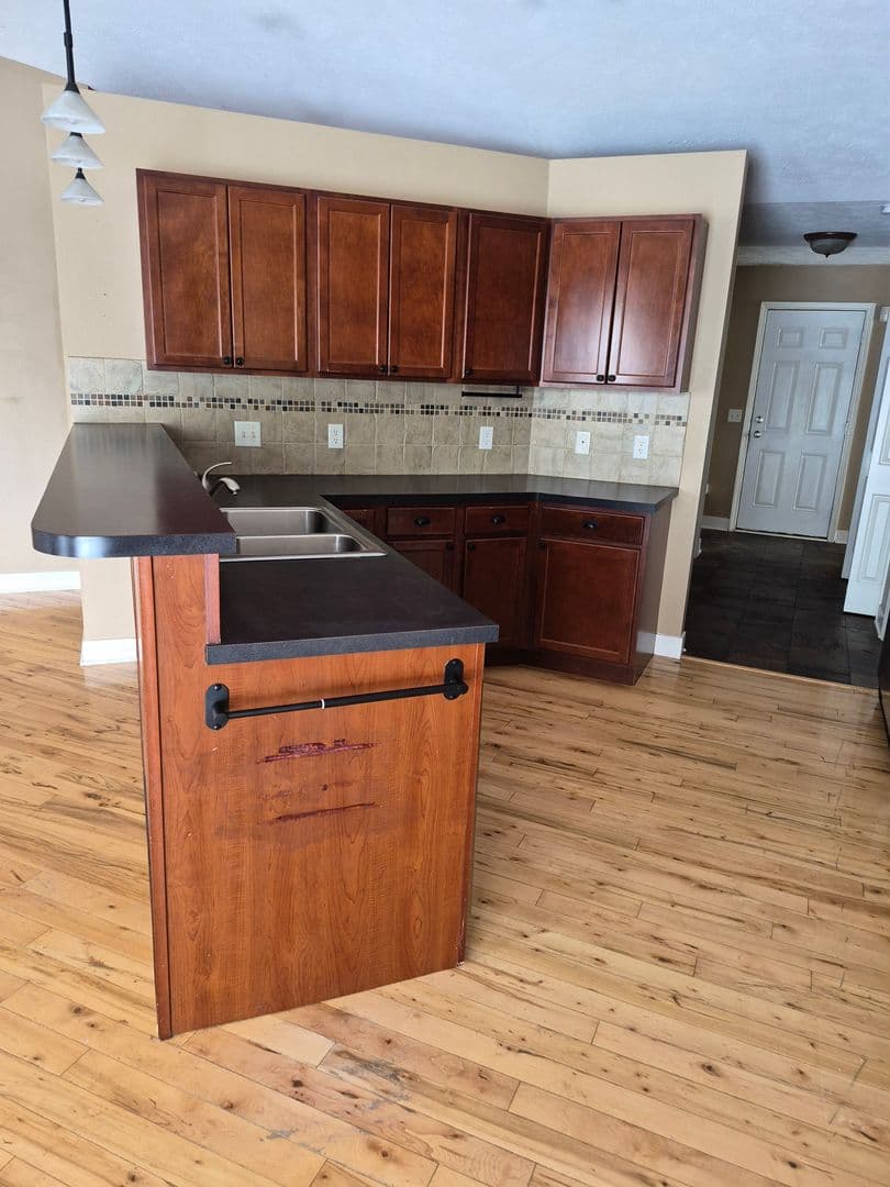 Rockford House: 79 Rogue River View