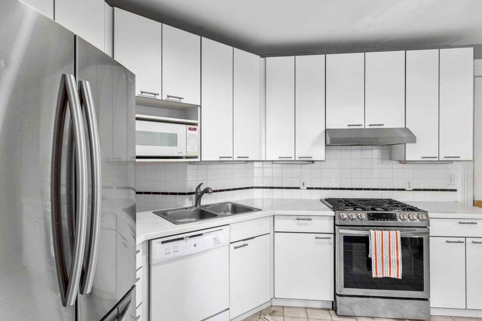 Grand Rapids Condo: 214 Fountain St NE #1