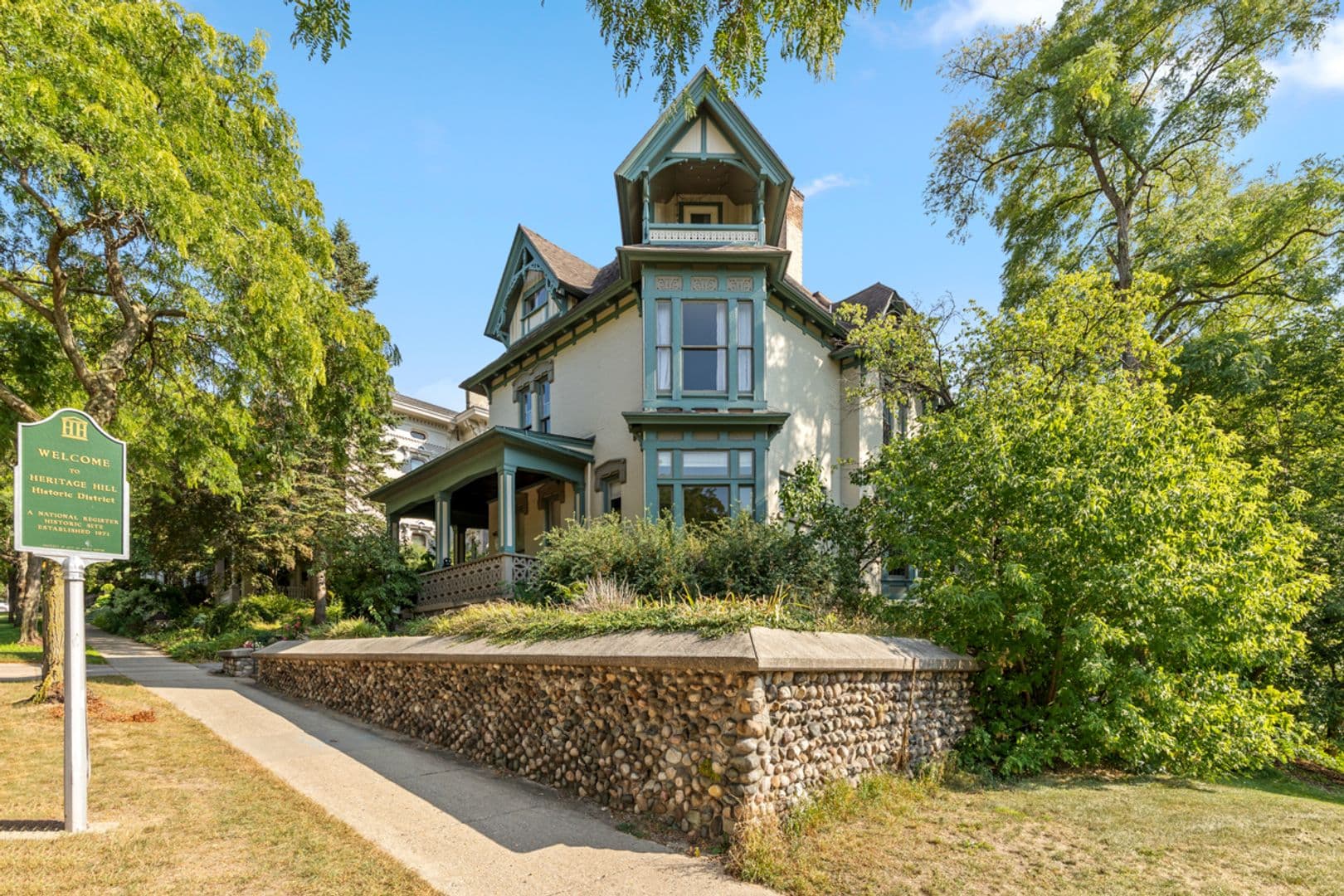 Grand Rapids Condo: 214 Fountain St NE #1