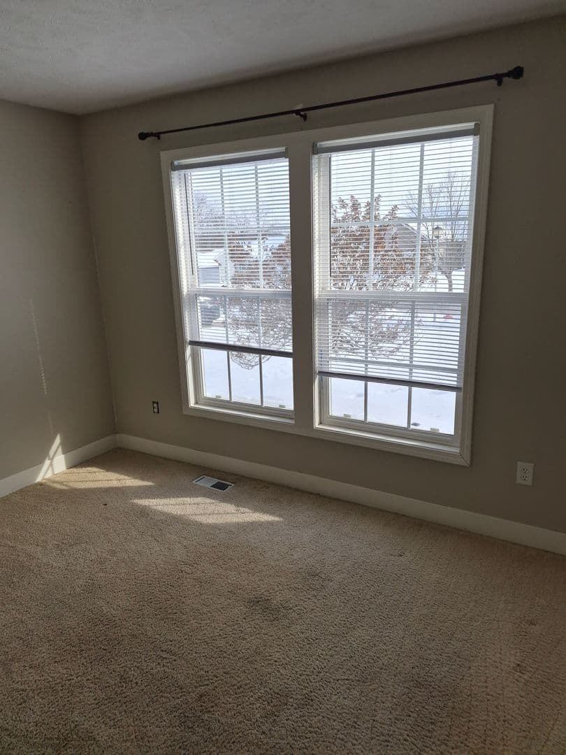 Rockford House: 79 Rogue River View