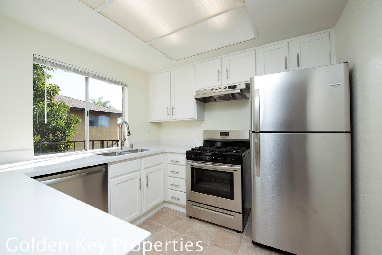 Vista Apartment: 1222 Palomar Place