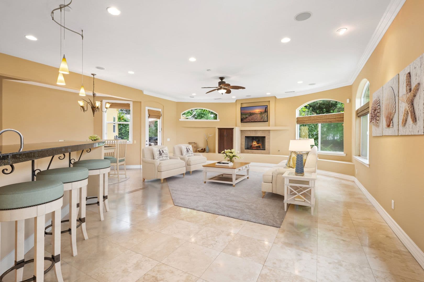 Oceanside House: 1524 Hunsaker Street