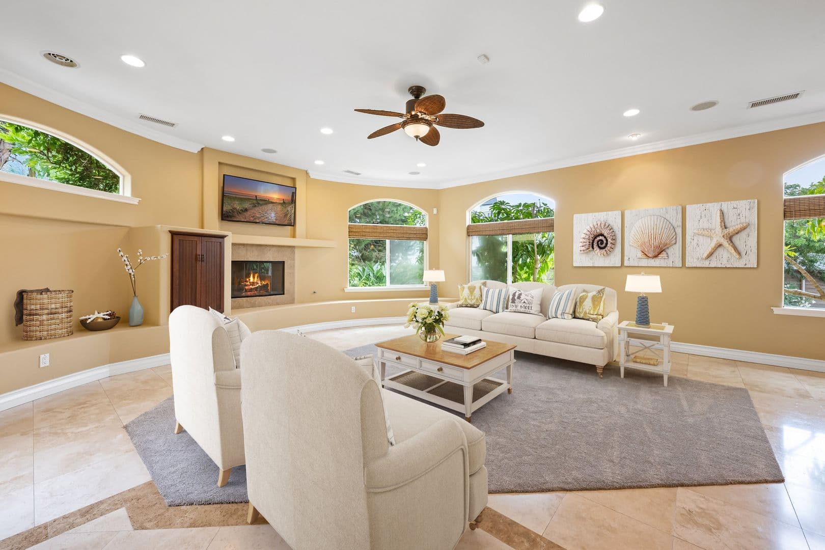 Oceanside House: 1524 Hunsaker Street