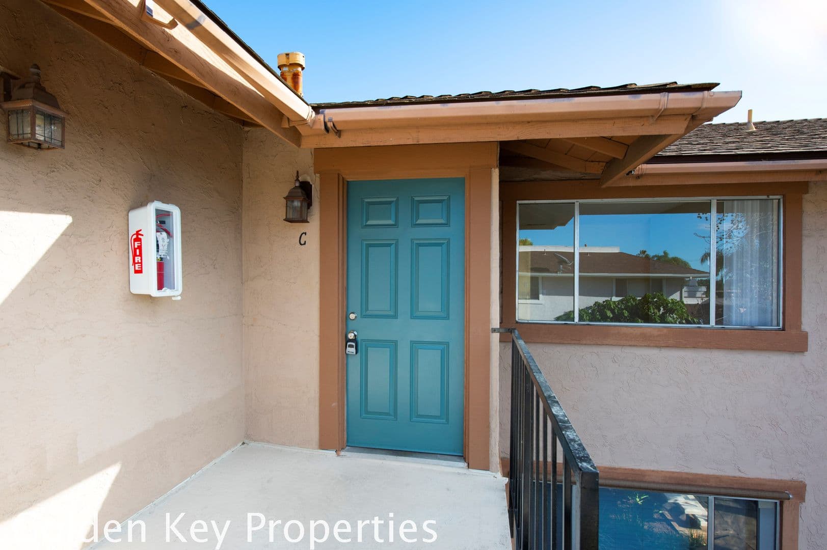 Vista Apartment: 1222 Palomar Place