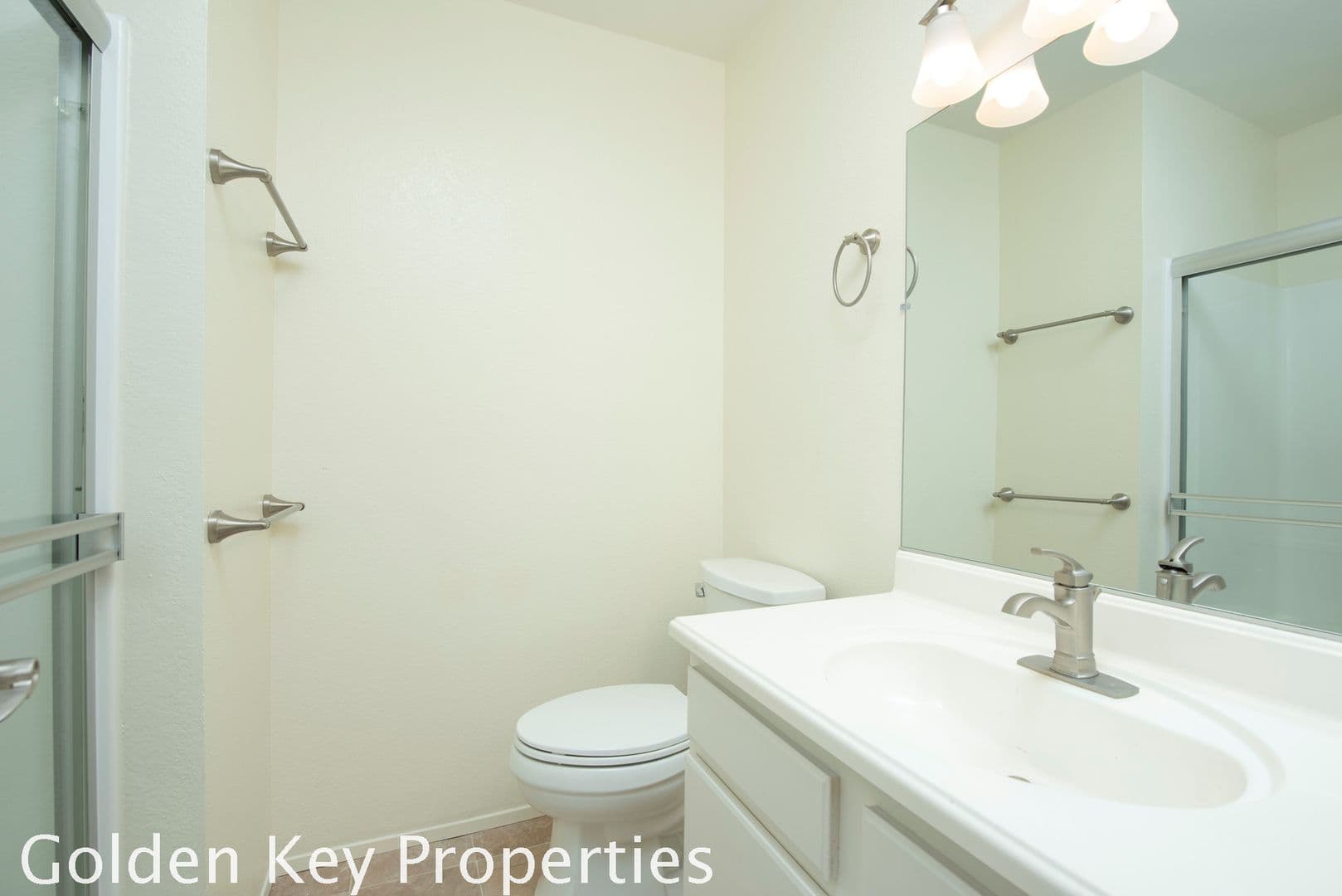 Vista Apartment: 1222 Palomar Place