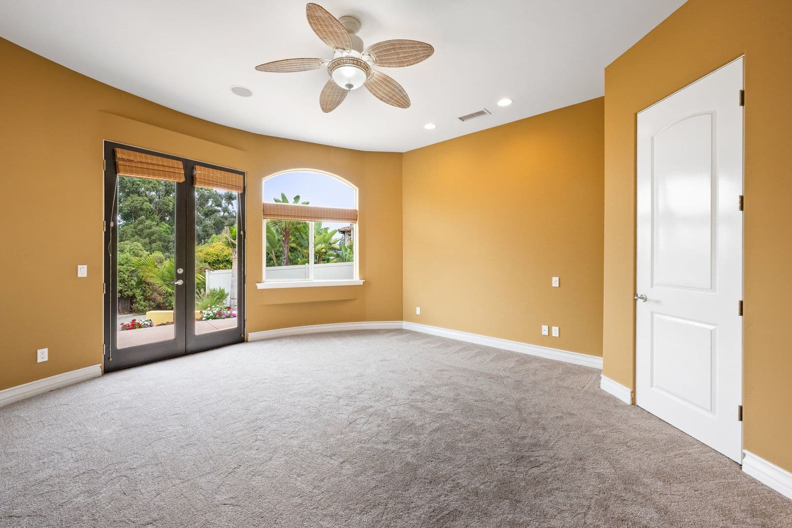 Oceanside House: 1524 Hunsaker Street