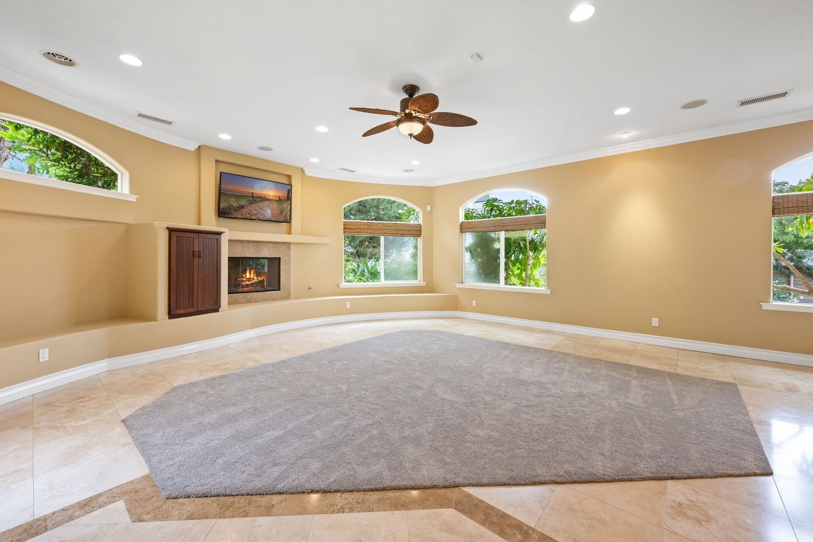 Oceanside House: 1524 Hunsaker Street