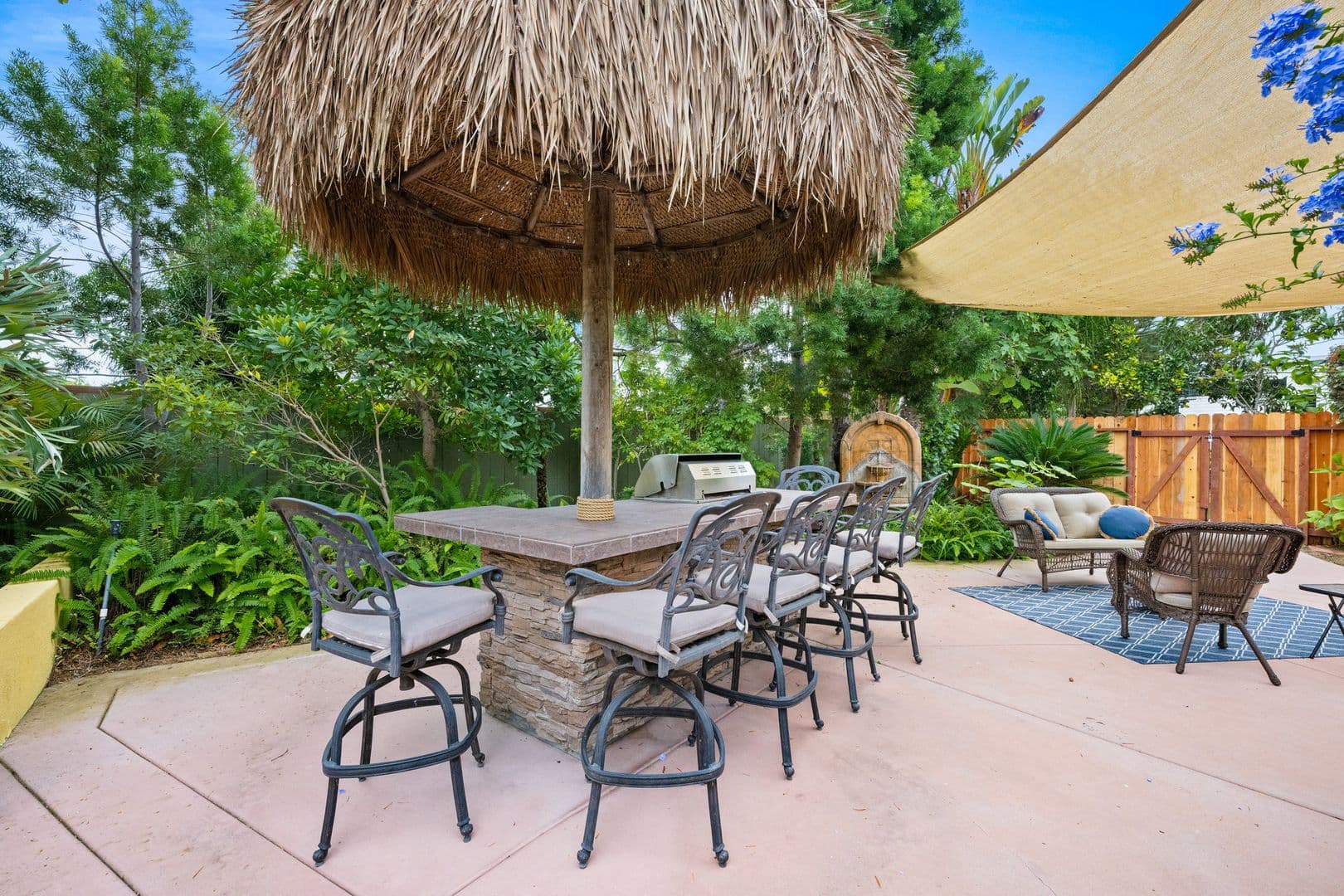 Oceanside House: 1524 Hunsaker Street