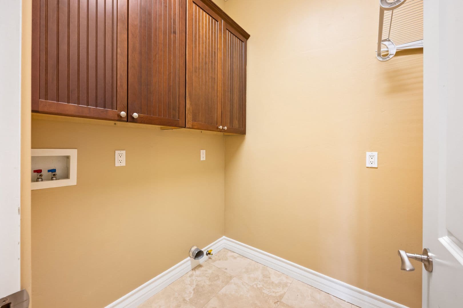 Oceanside House: 1524 Hunsaker Street