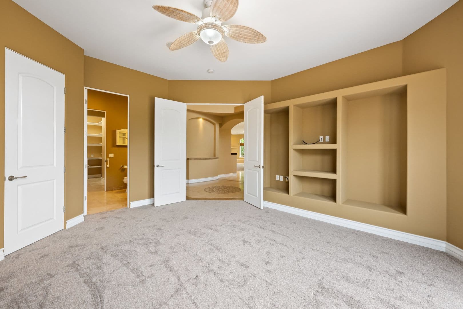 Oceanside House: 1524 Hunsaker Street