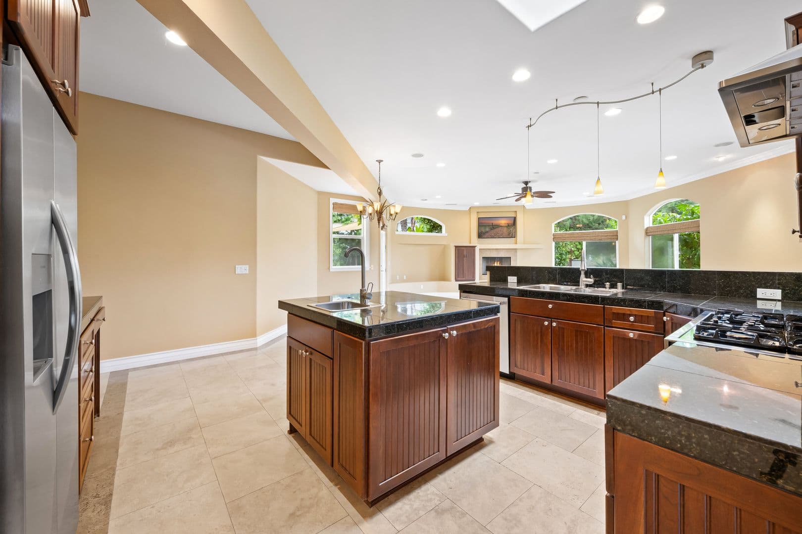 Oceanside House: 1524 Hunsaker Street