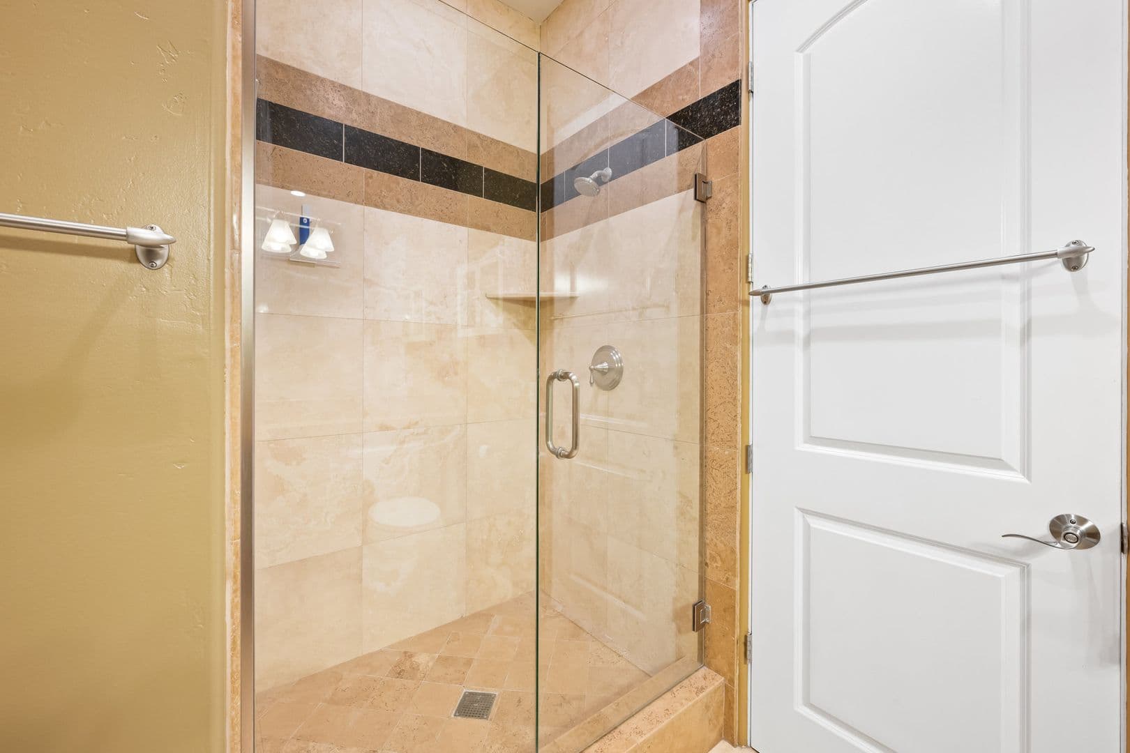 Oceanside House: 1524 Hunsaker Street