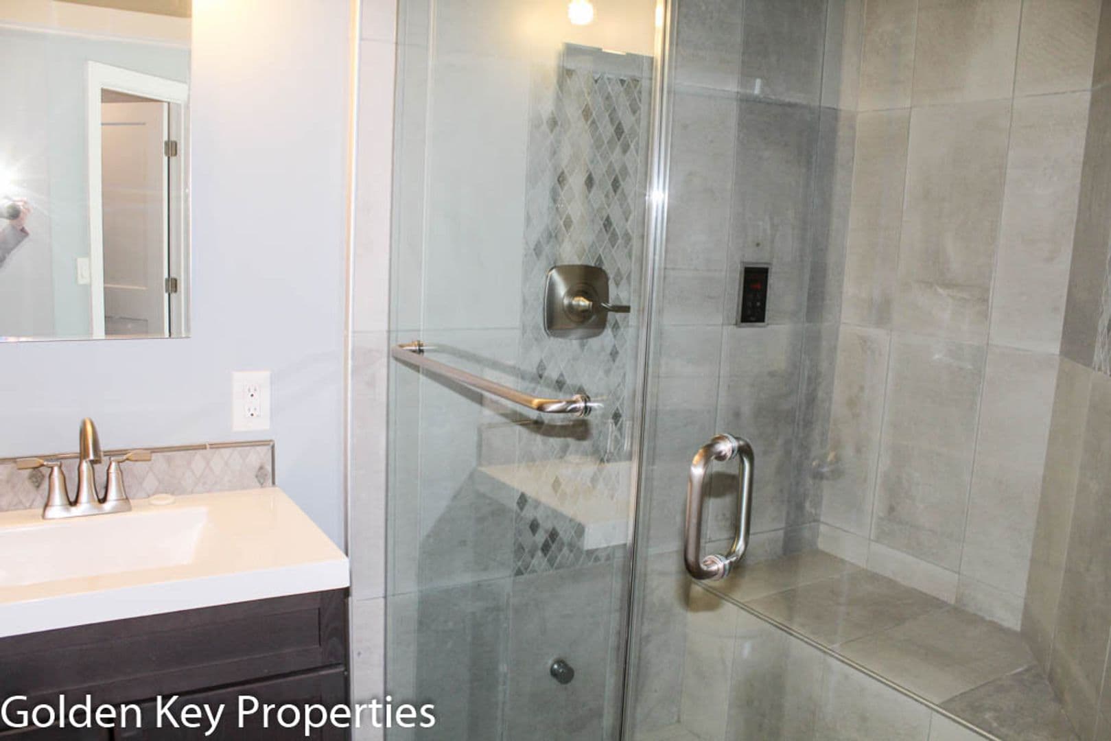 Carlsbad House: 2063 Laurie Circle