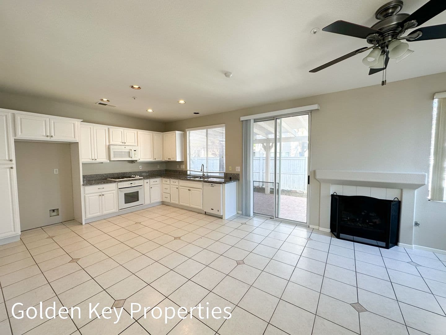 Vista House: 2081 Fairhope Loop