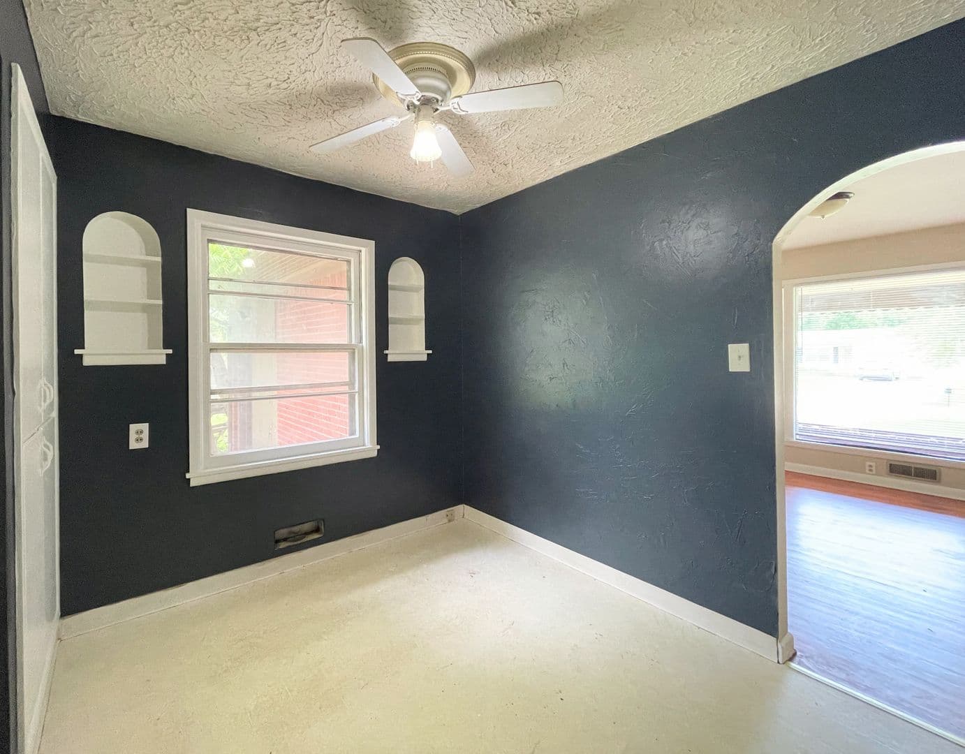 Wichita House: 3412 W 9th St N