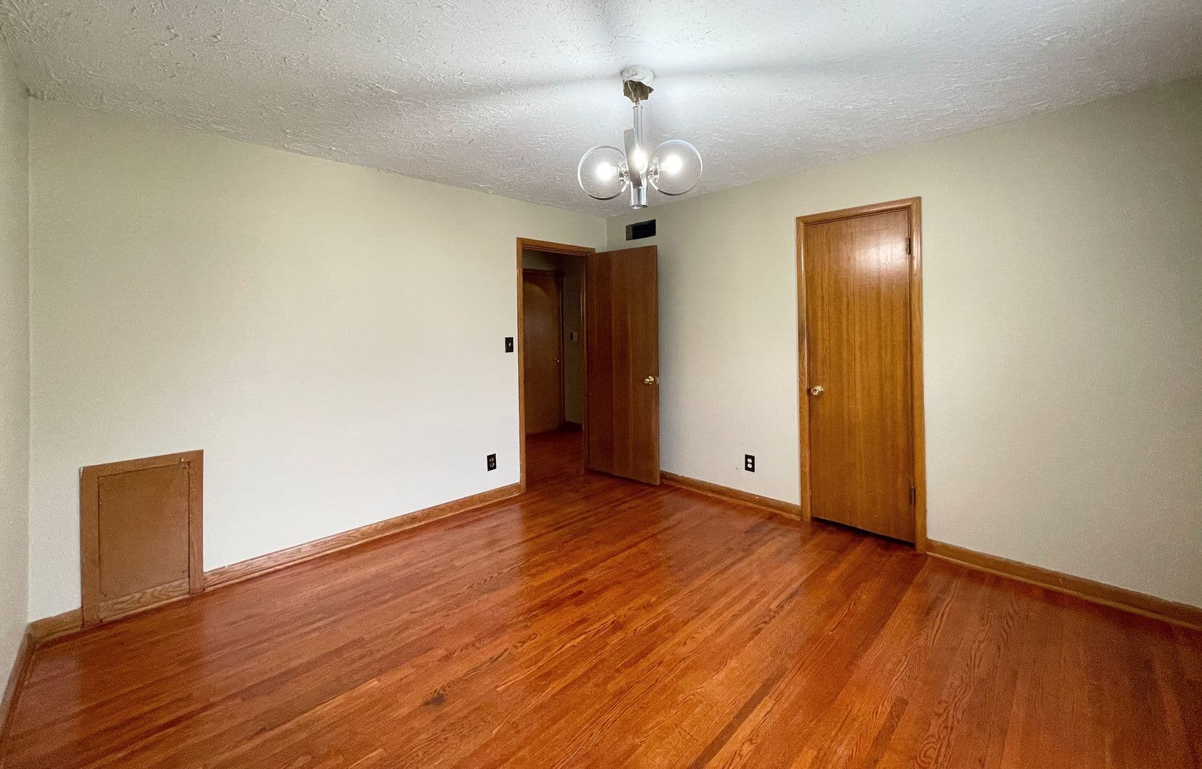 Wichita House: 3412 W 9th St N