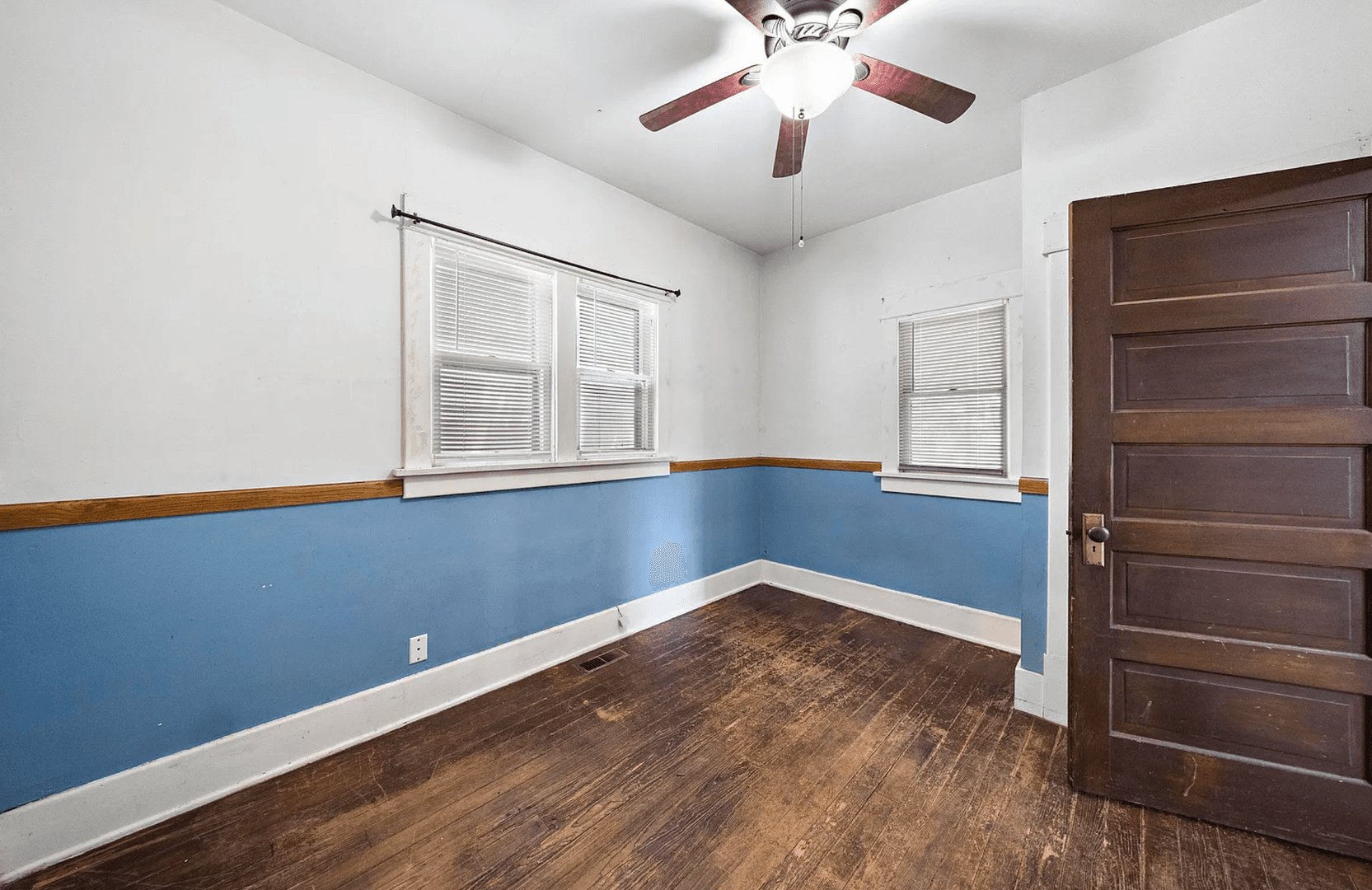 Hutchinson House: 537 E Ave B