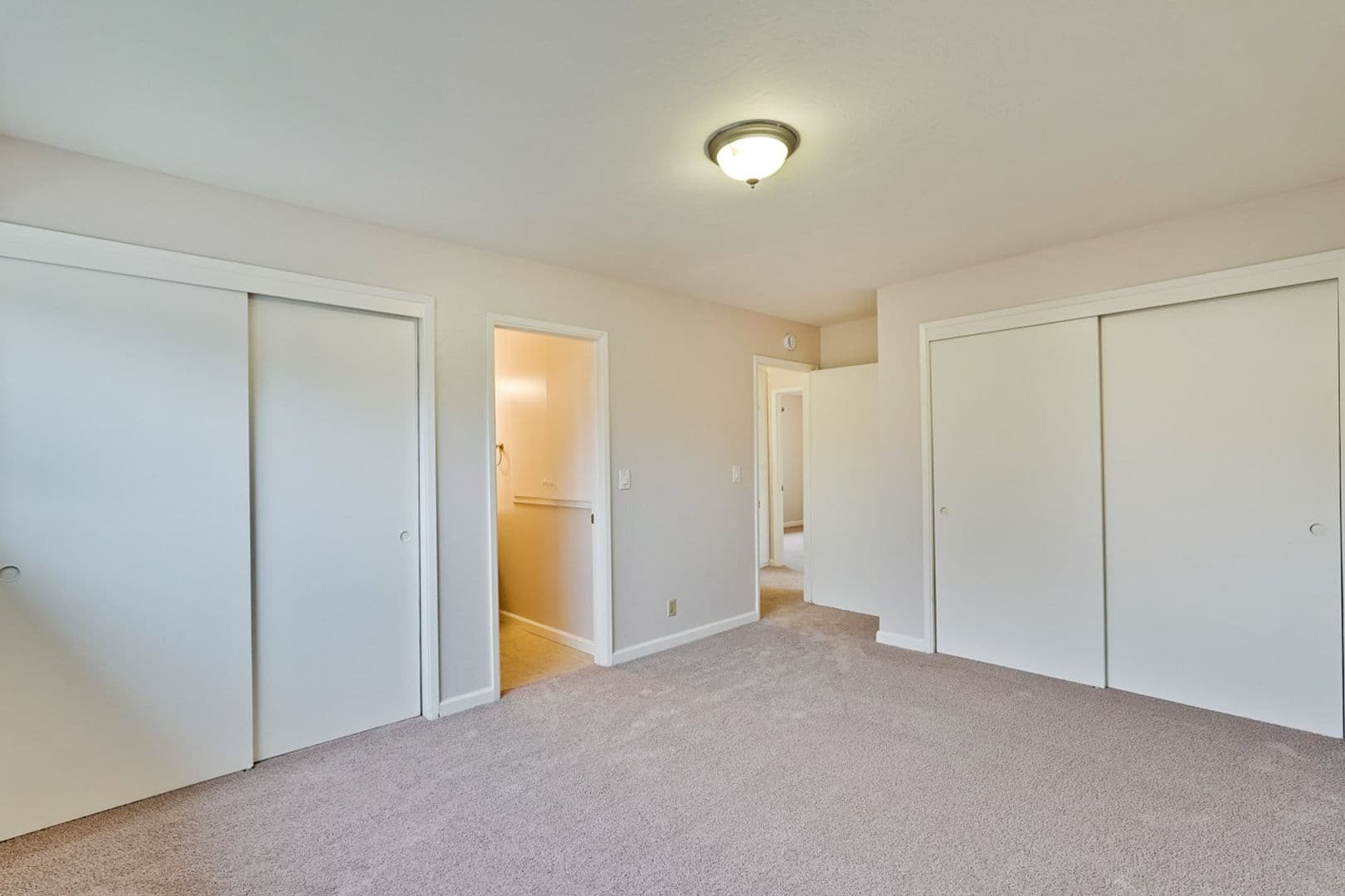 Sunnyvale Apartment: 699 Grand Coulee Avenue