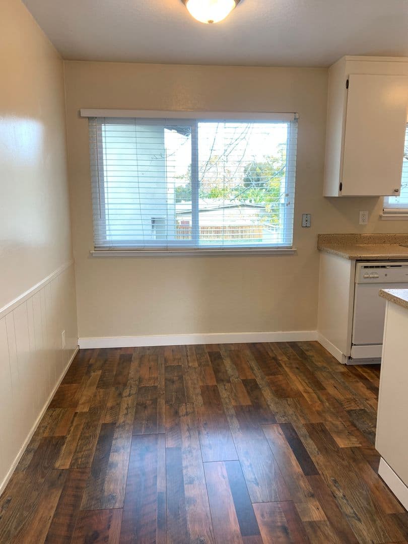 Sunnyvale Apartment: 670 Morse Avenue