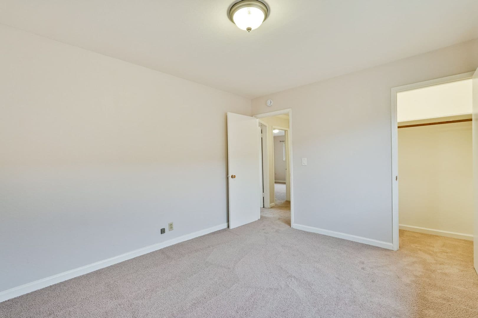 Sunnyvale Apartment: 699 Grand Coulee Avenue