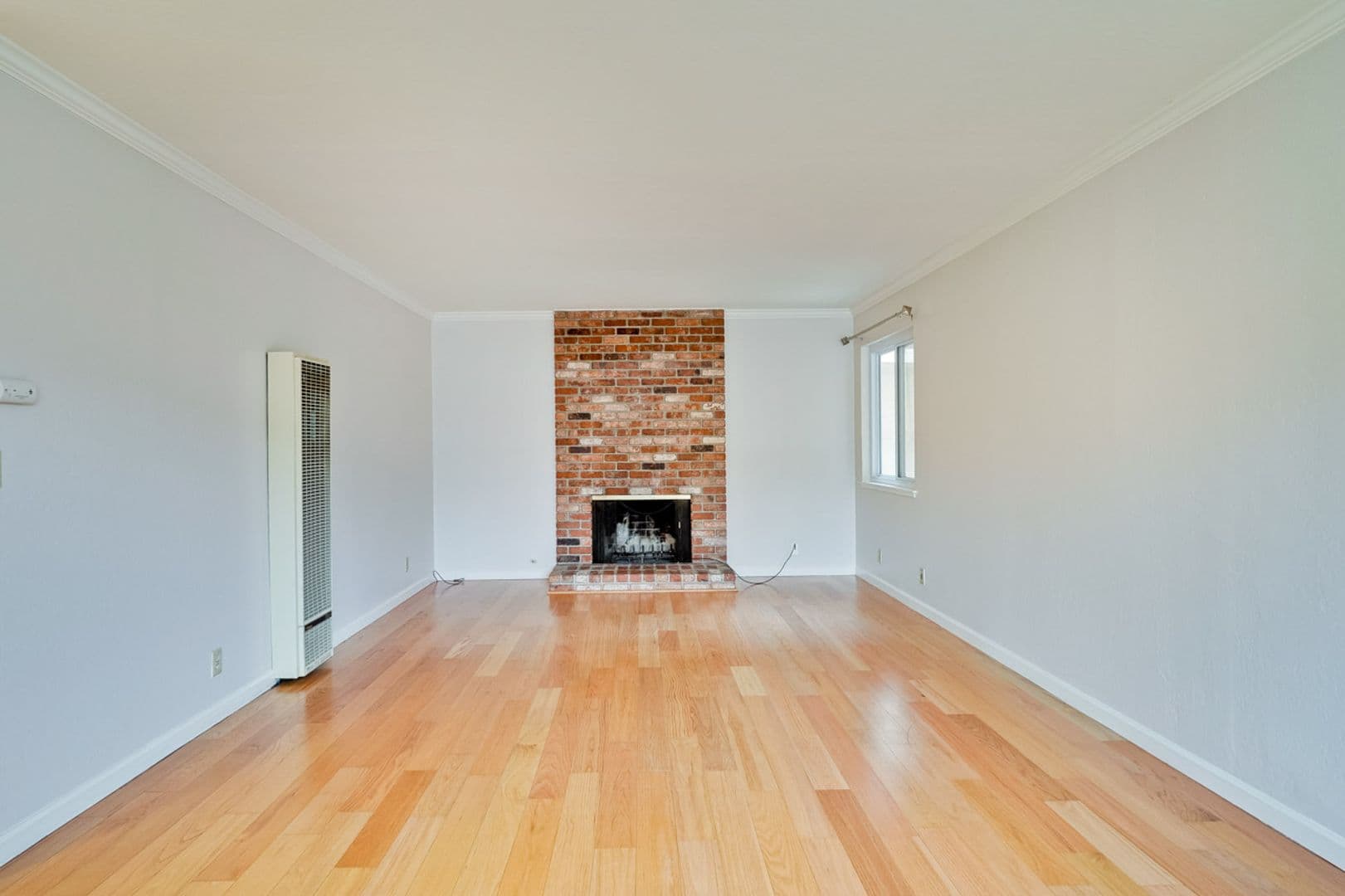 Sunnyvale Apartment: 699 Grand Coulee Avenue