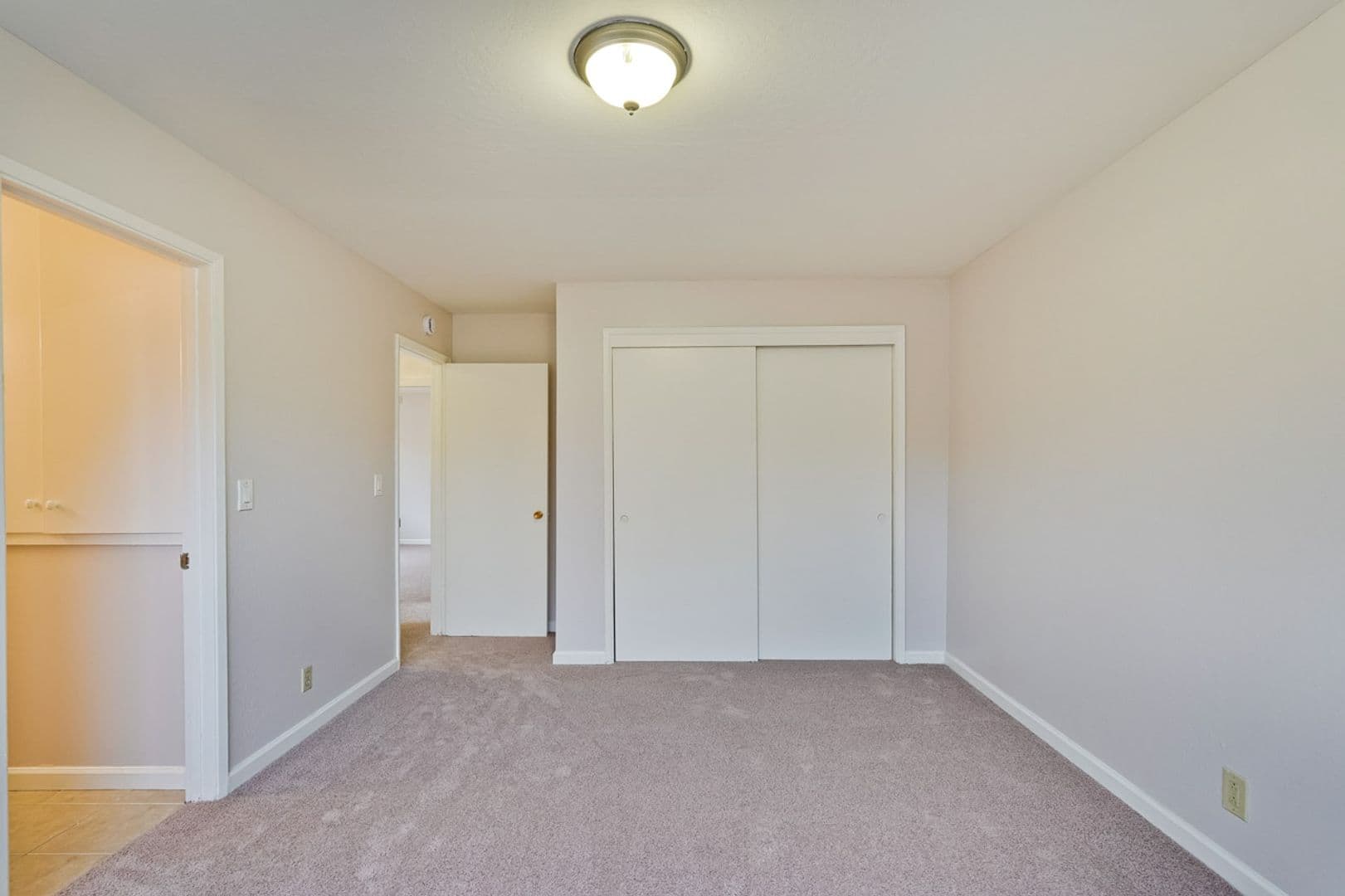 Sunnyvale Apartment: 699 Grand Coulee Avenue