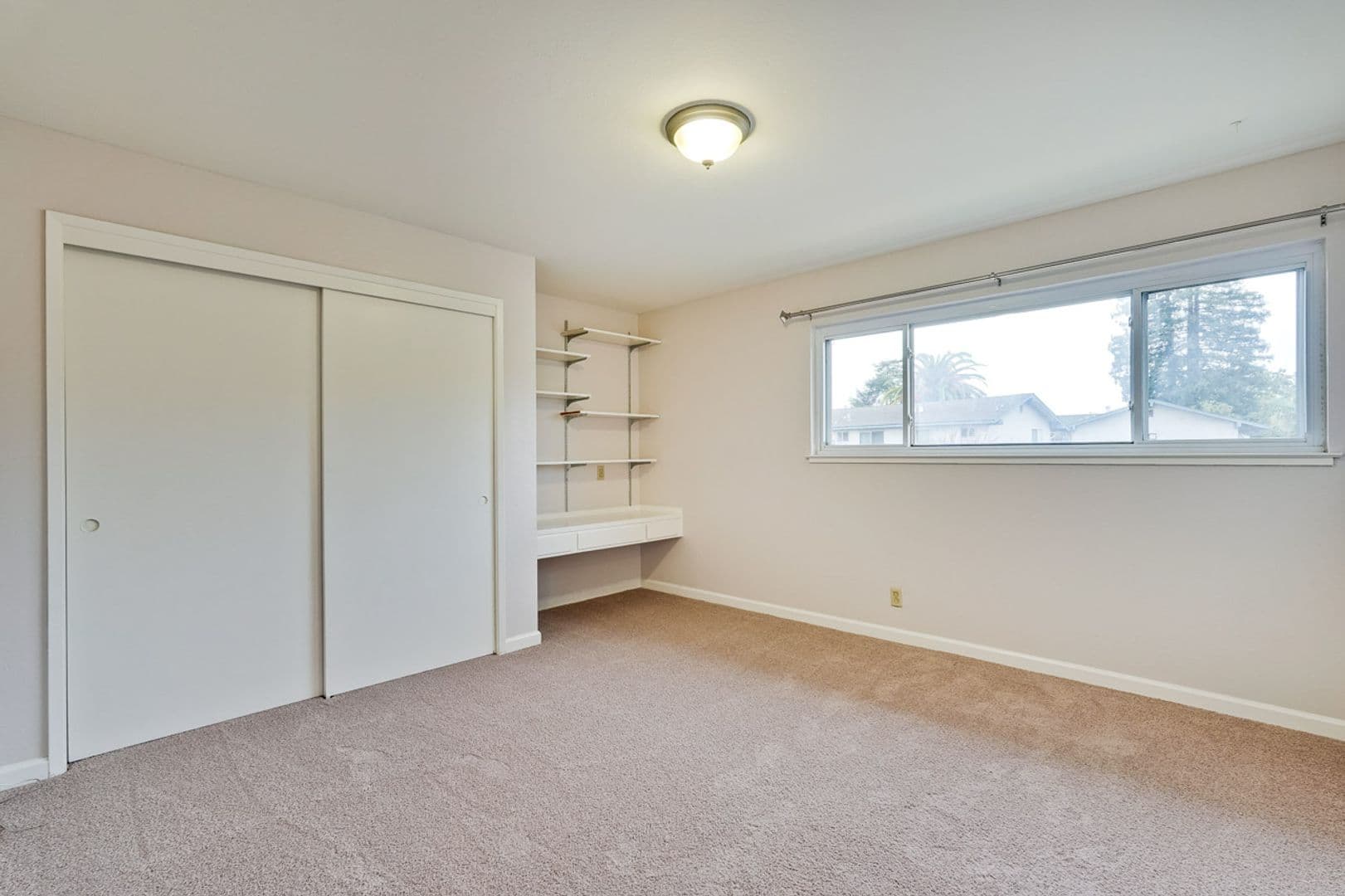 Sunnyvale Apartment: 699 Grand Coulee Avenue