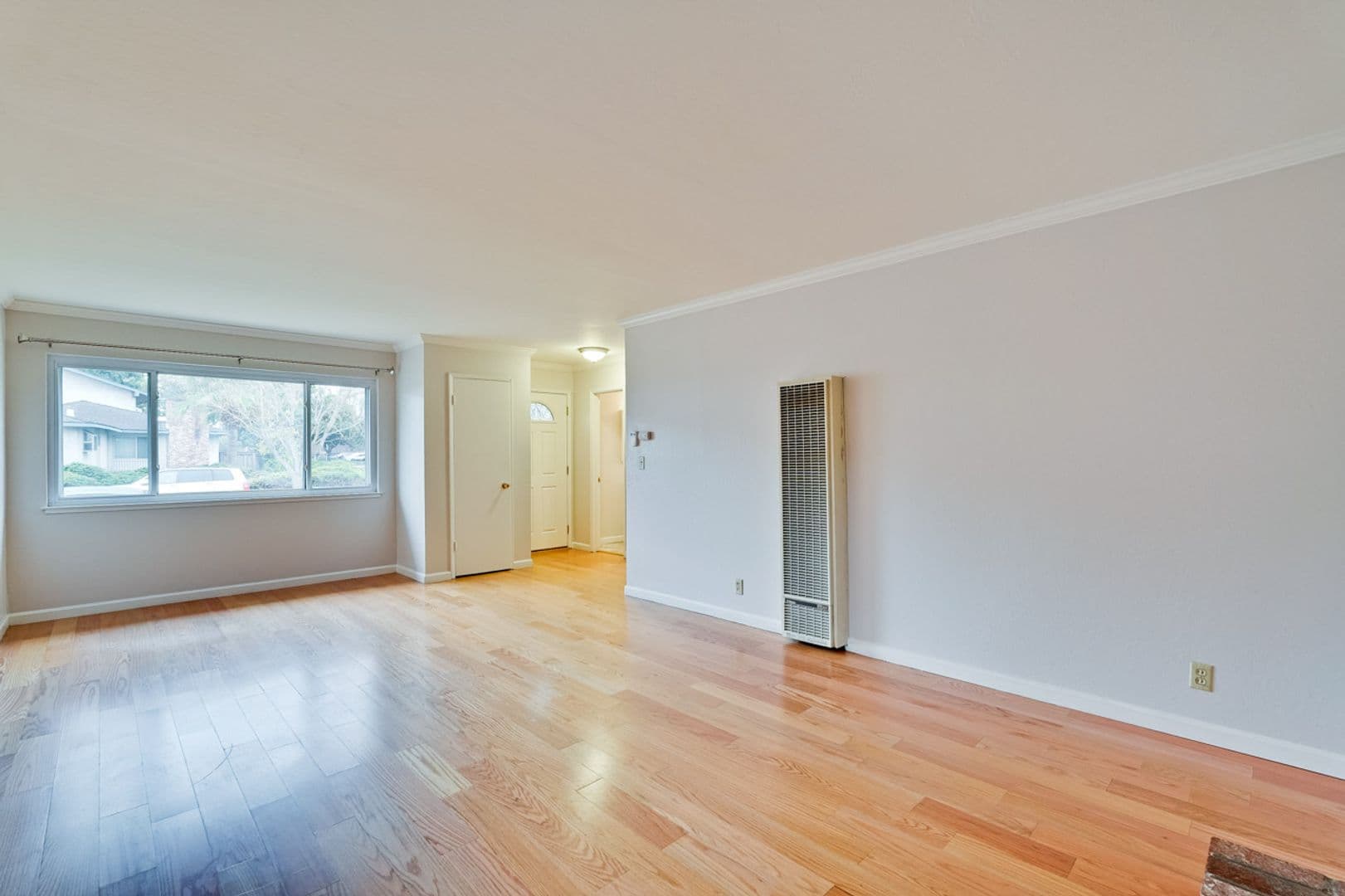 Sunnyvale Apartment: 699 Grand Coulee Avenue