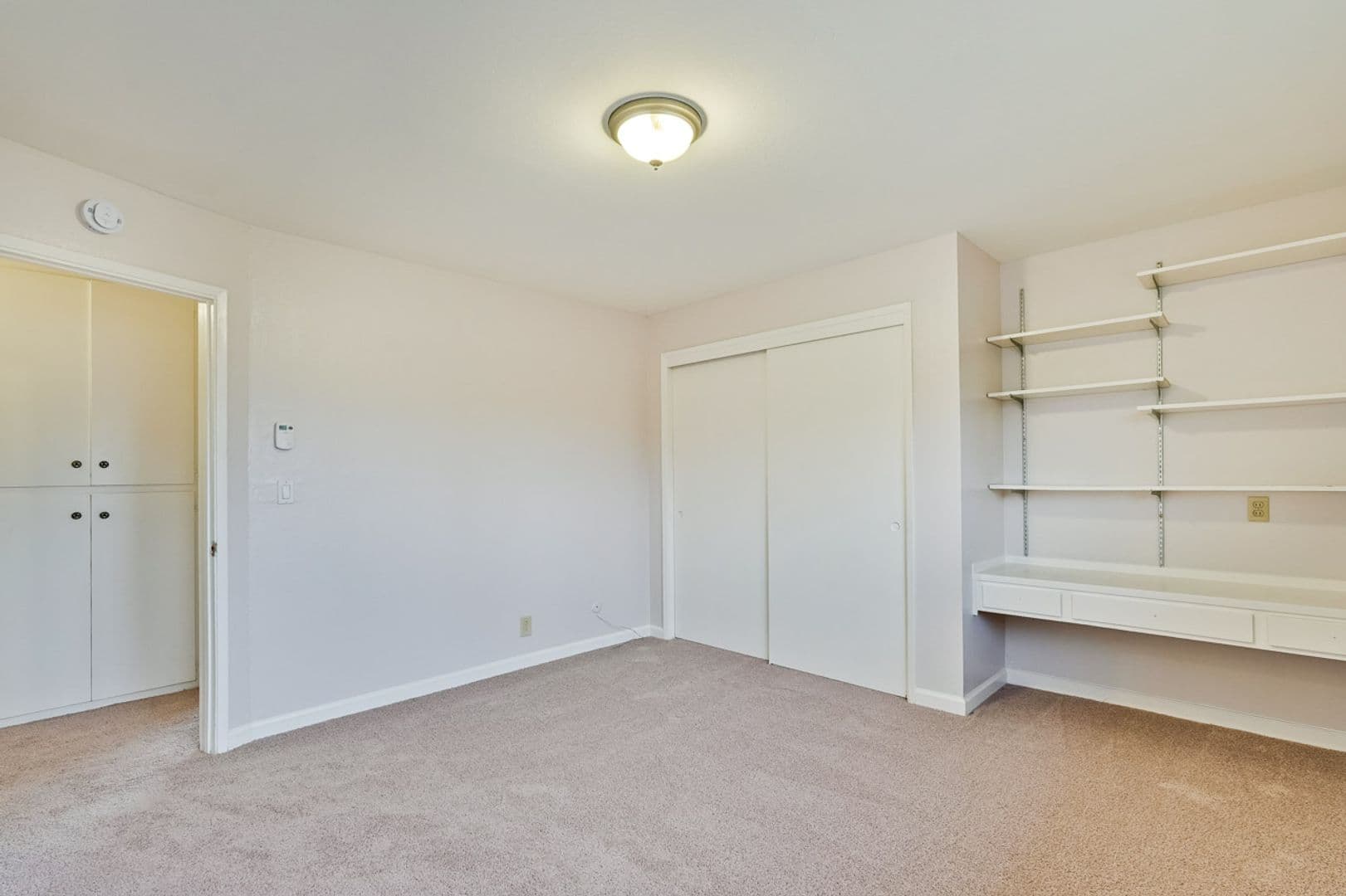 Sunnyvale Apartment: 699 Grand Coulee Avenue
