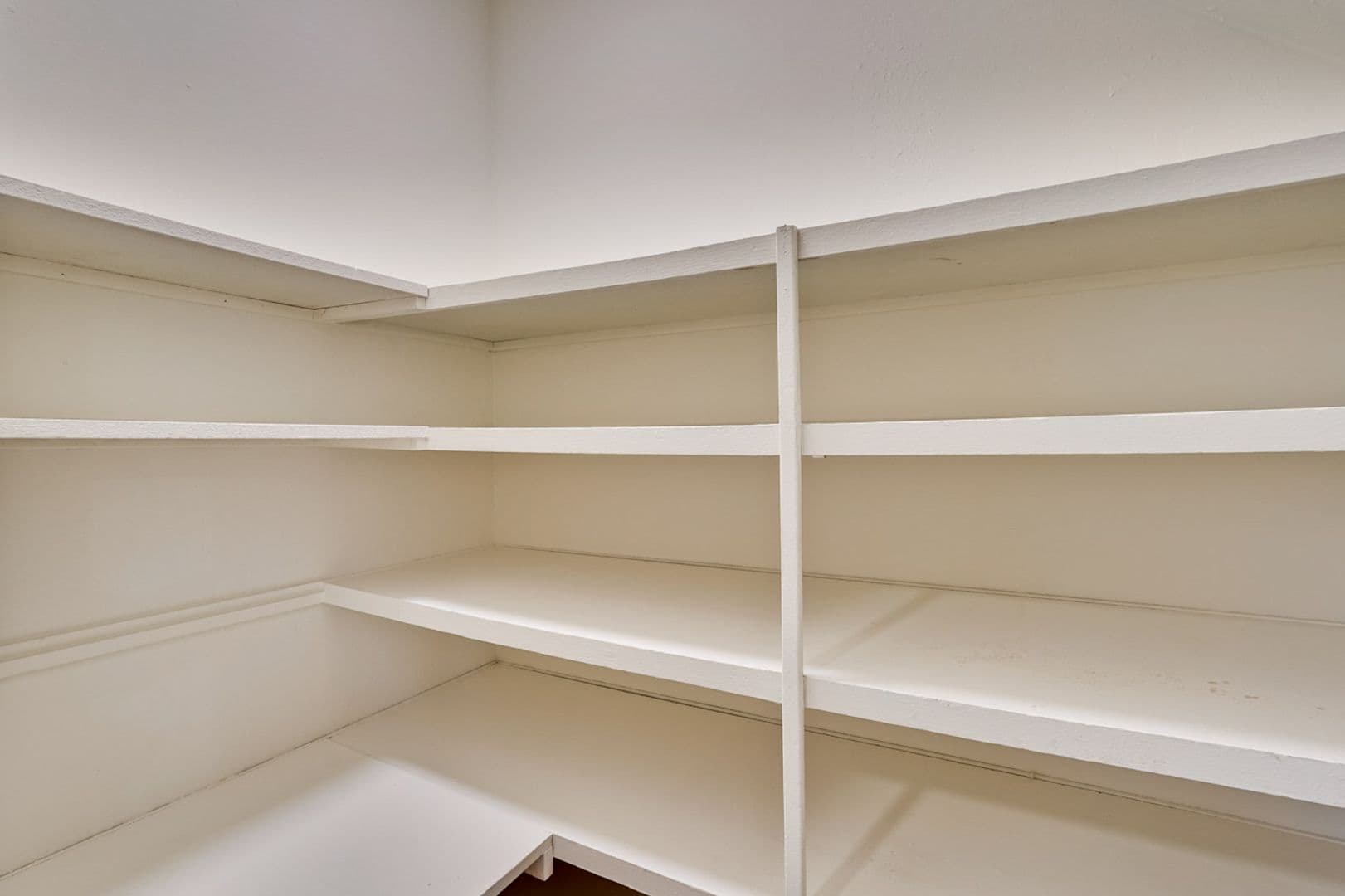 Sunnyvale Apartment: 699 Grand Coulee Avenue