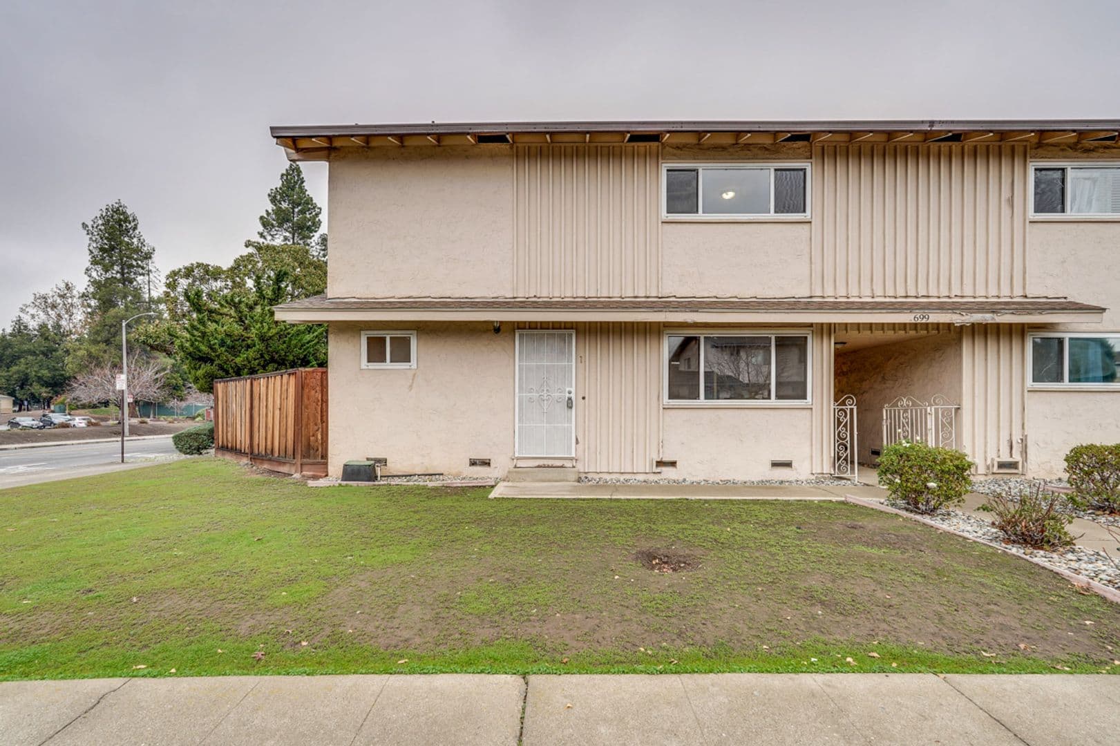 Sunnyvale Apartment: 699 Grand Coulee Avenue