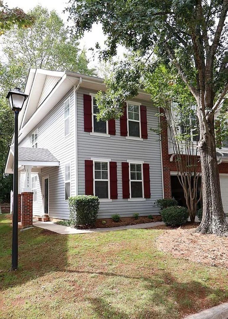 Charlotte Townhome: 10979 Princeton Village Dr