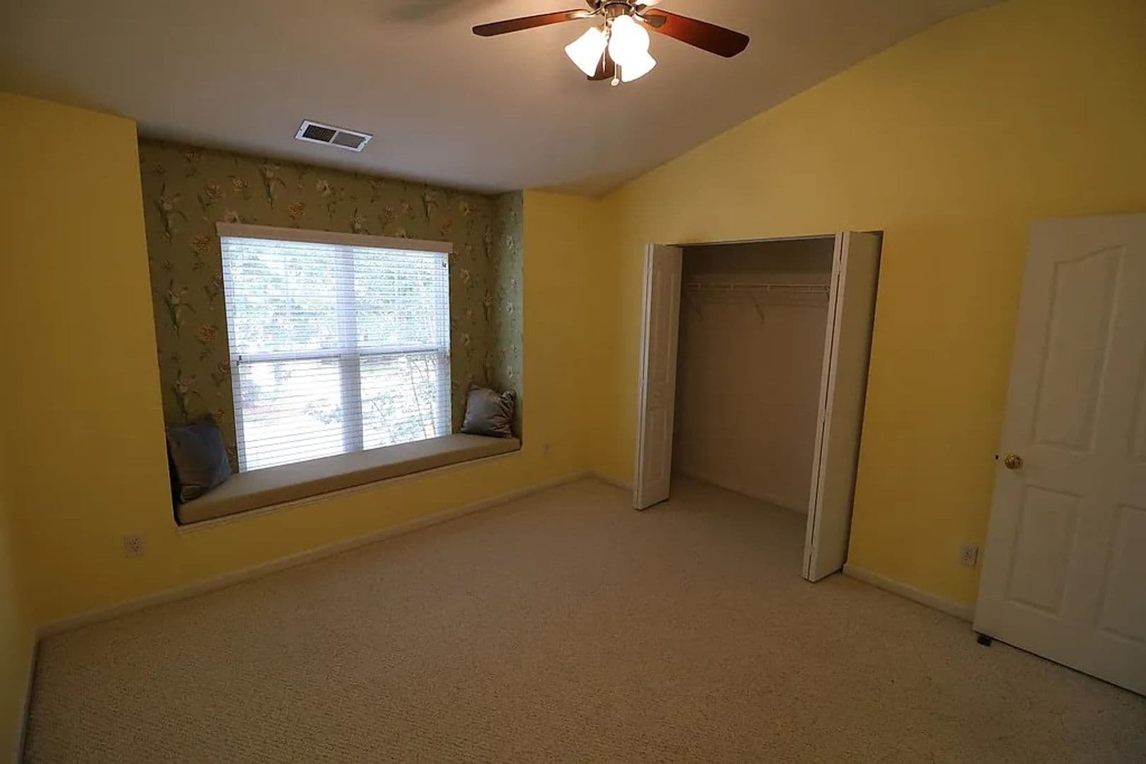 Charlotte Townhome: 10979 Princeton Village Dr