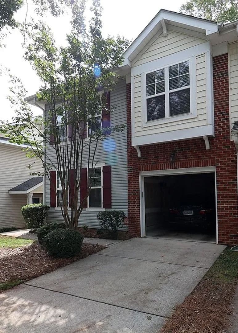 Charlotte Townhome: 10979 Princeton Village Dr