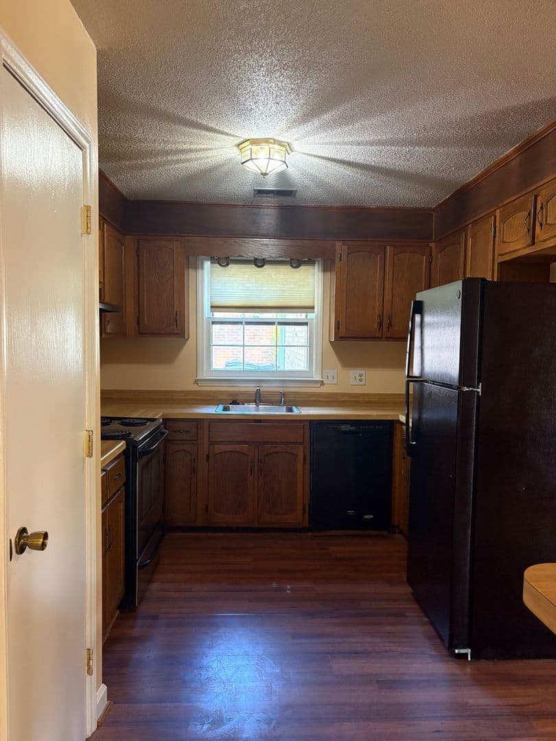 Charlotte House: 4401 Brittmore Ct