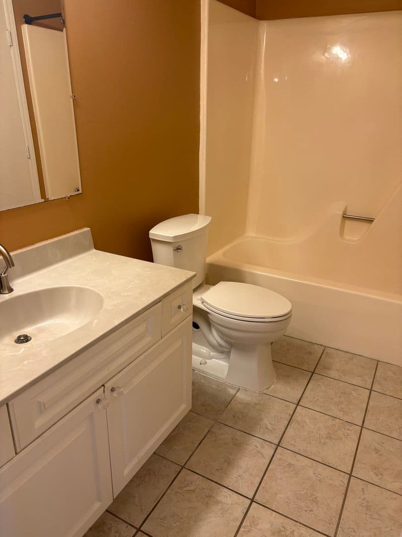 Charlotte House: 4401 Brittmore Ct