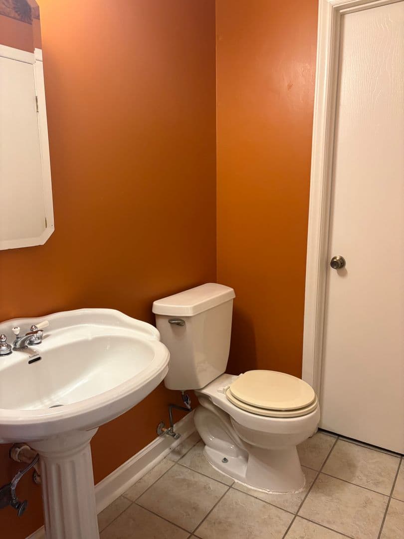 Charlotte House: 4401 Brittmore Ct