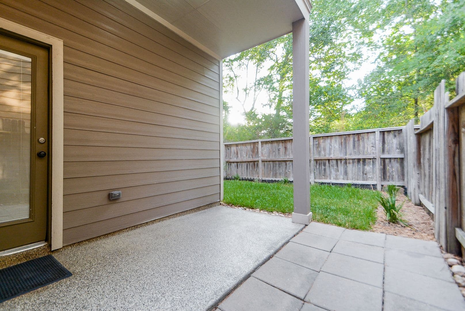 The Woodlands Townhome: 22 Cheswood Manor Drive