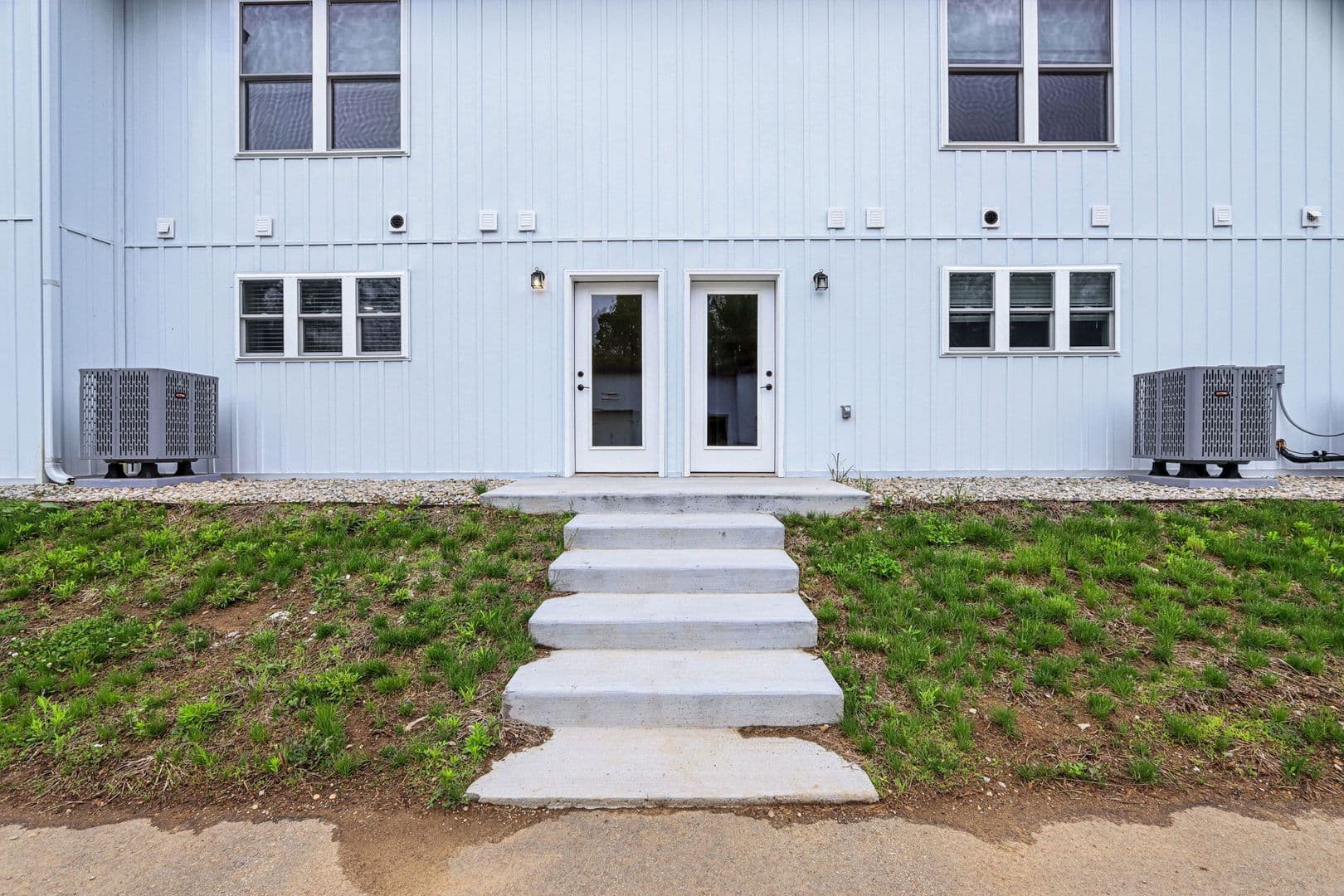Yorktown Townhome: 9860 W. Smith St