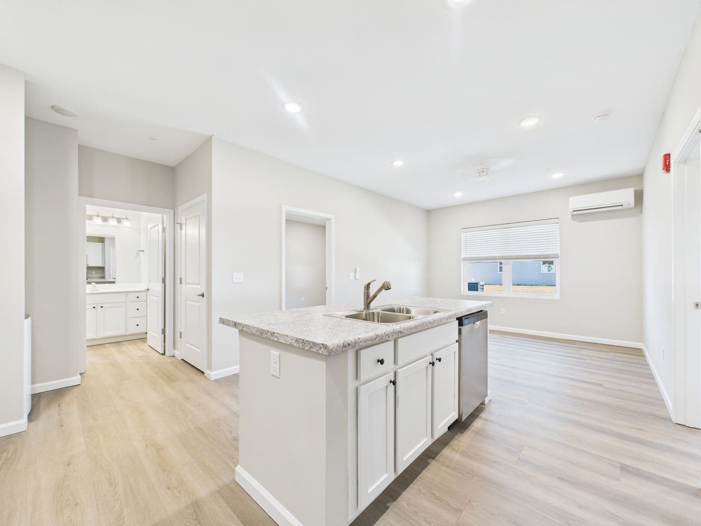 Yorktown Townhome: 9860 W. Smith St