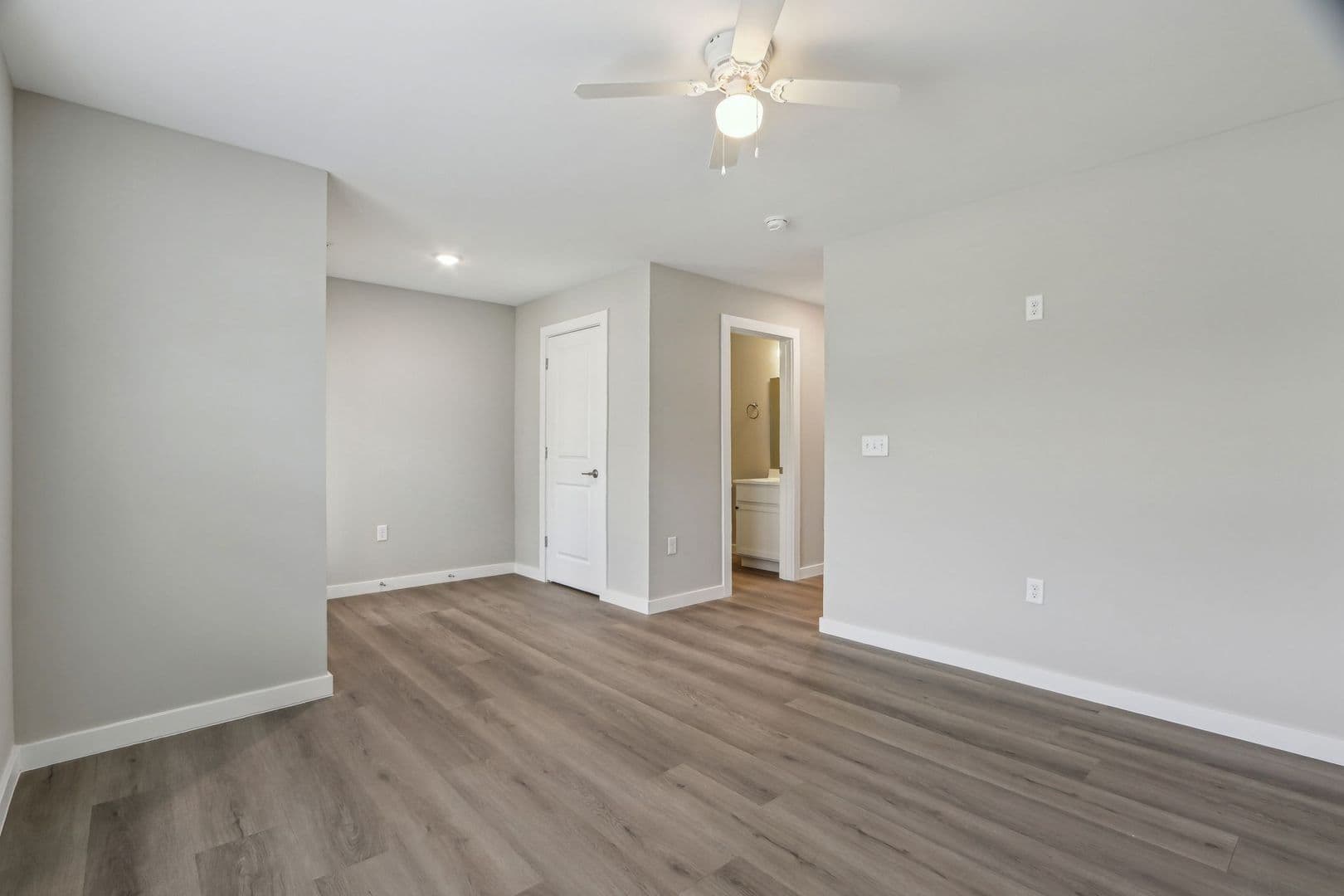 Yorktown Townhome: 9860 W. Smith St