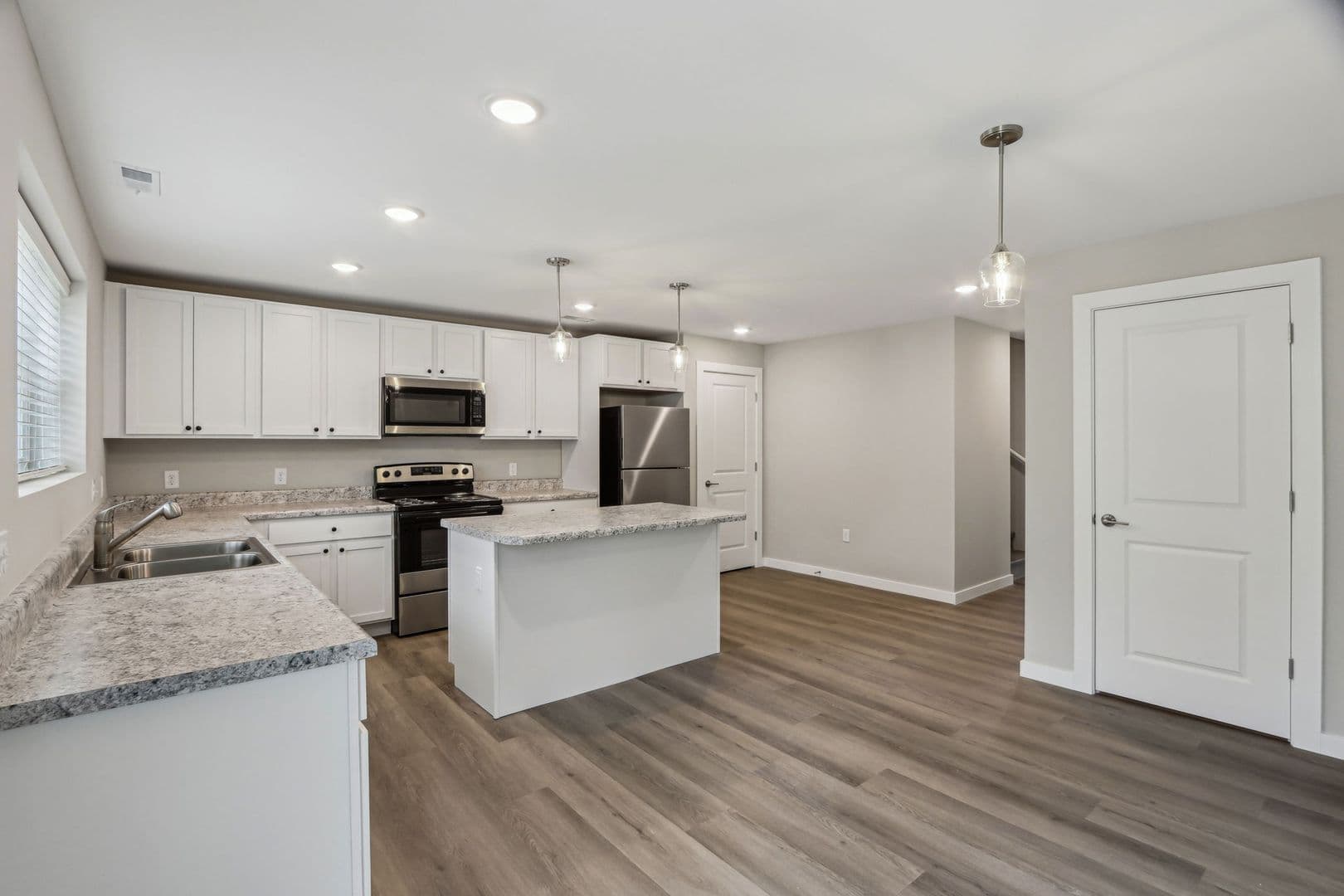 Yorktown Townhome: 9860 W. Smith St