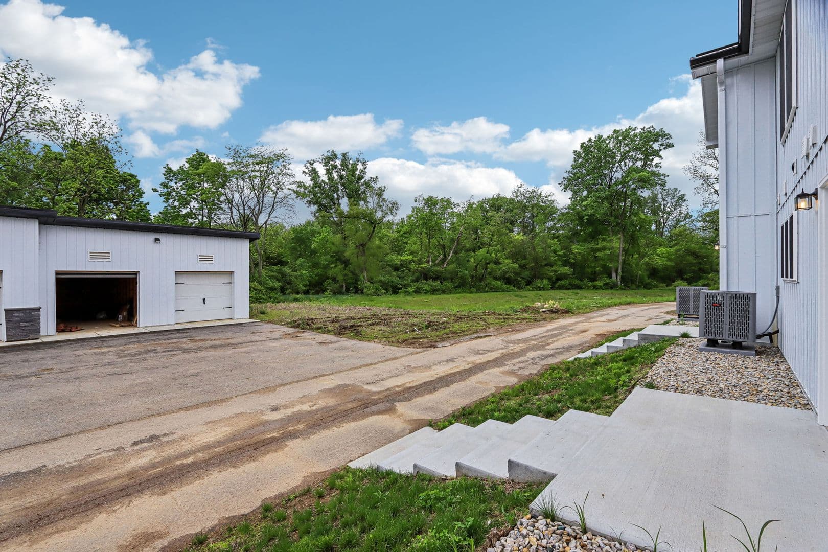 Yorktown Townhome: 9860 W. Smith St