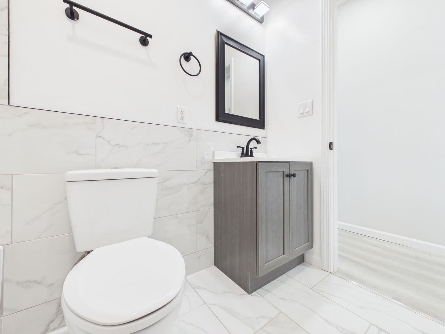 Frankton House: 204 S. Woodsworth Ave