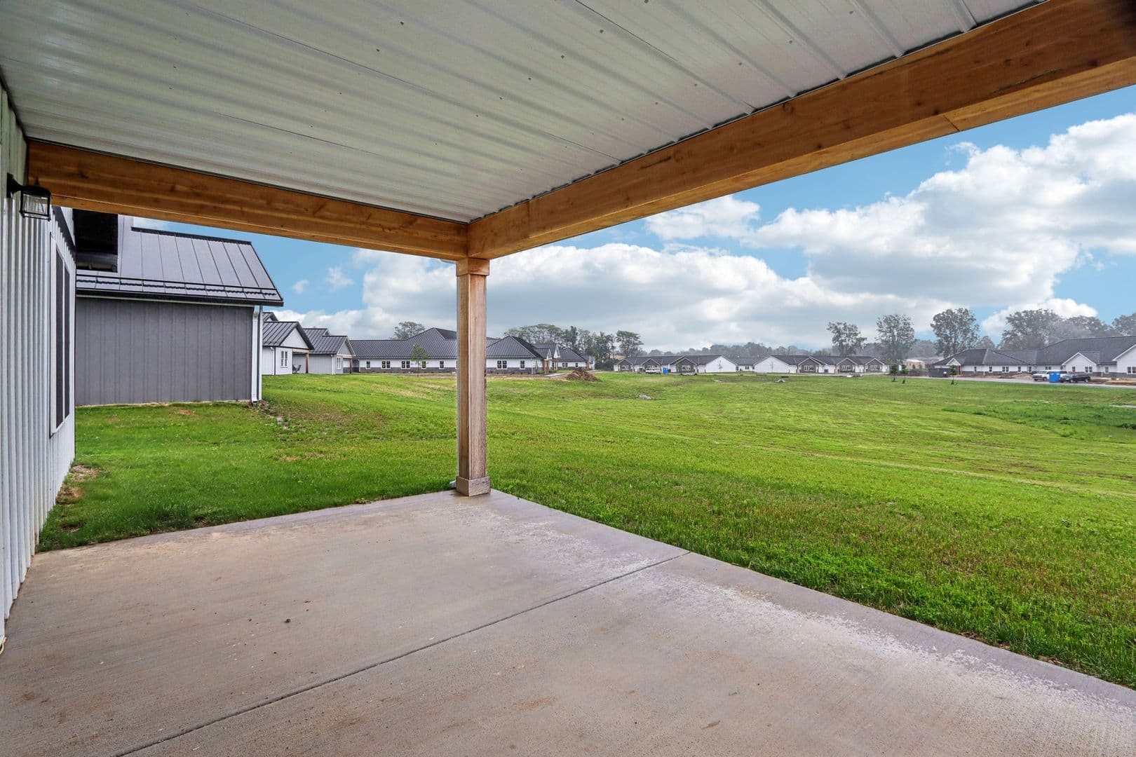 Yorktown Townhome: 9860 W. Smith St