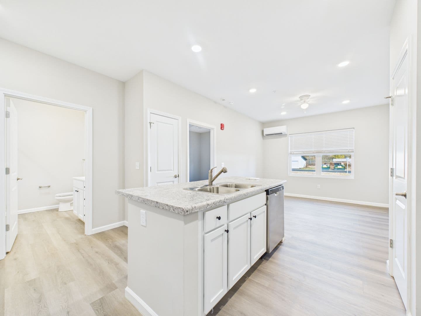 Yorktown Townhome: 9860 W. Smith St