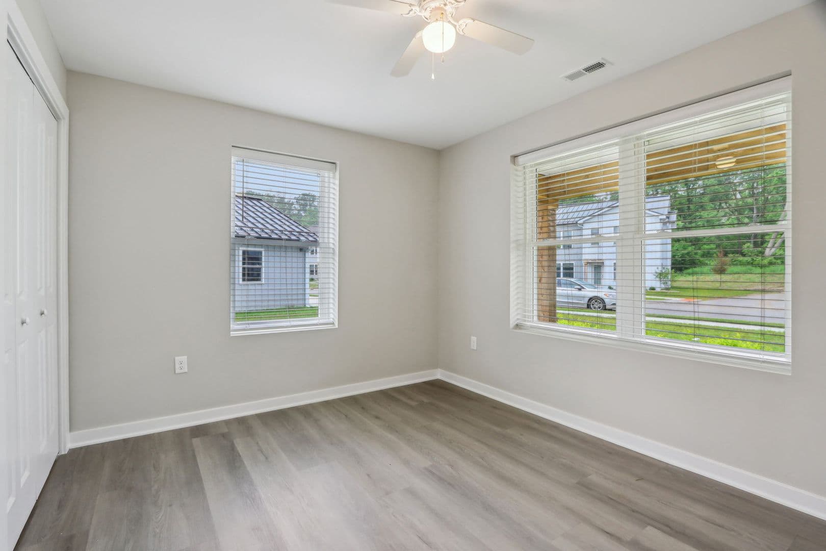 Yorktown Townhome: 9860 W. Smith St
